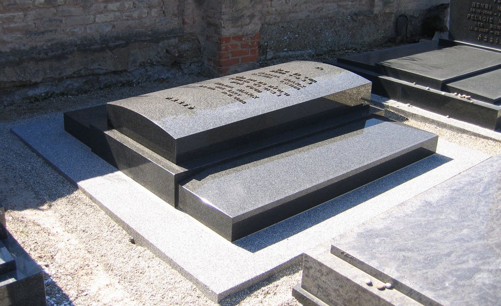 Tombstone of Marx Hélène