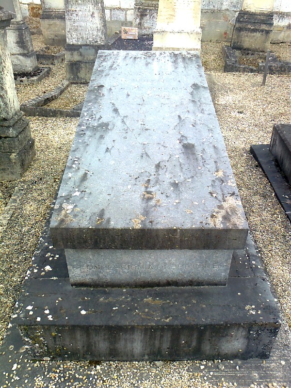 Grabstein von Aron Simon