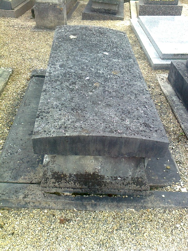 Stèle de Blum Léonie