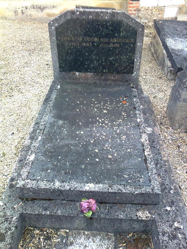 Lápide de Zecri Henriette
