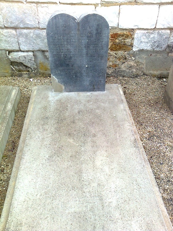 Grabstein von Manasse Alphonse