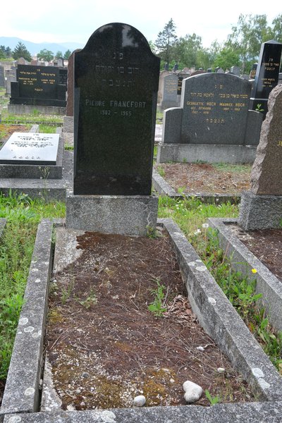 Lápide de Francfort Pierre