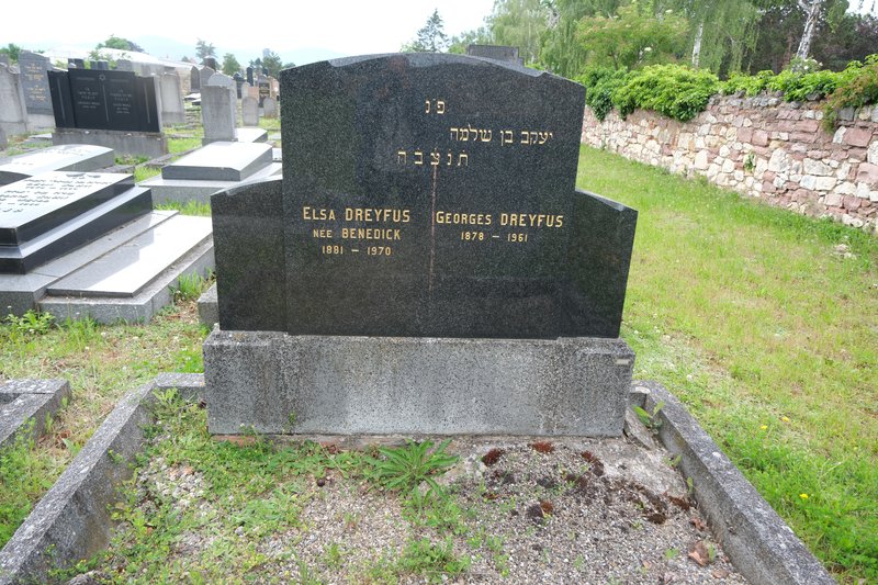 מַצֵּבה פון Dreyfus Georges