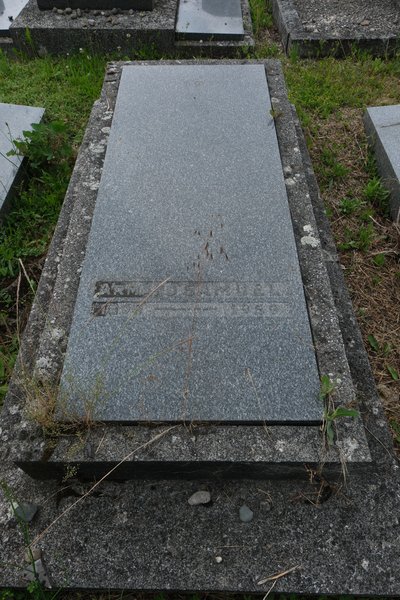 Надгробие Samuel Armand