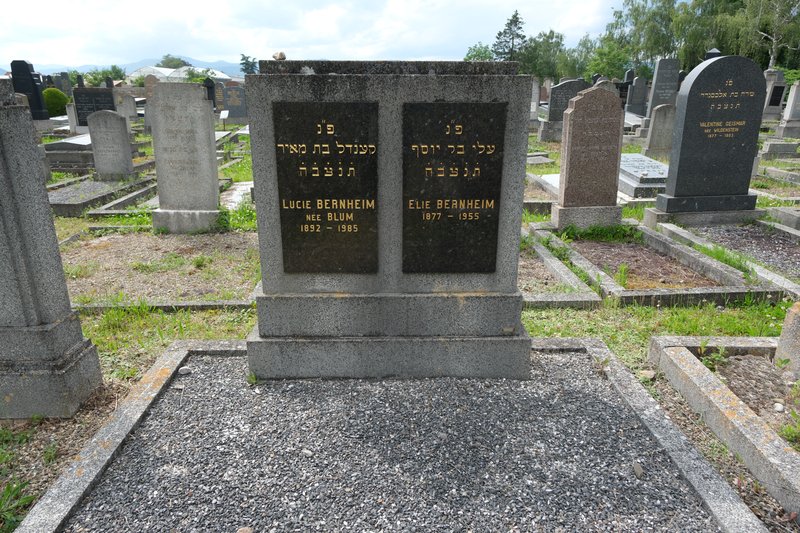 מַצֵּבה פון Bernheim Elie