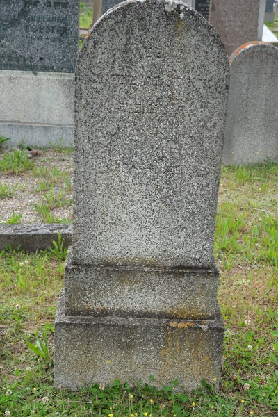 Lápide de Klein Mina