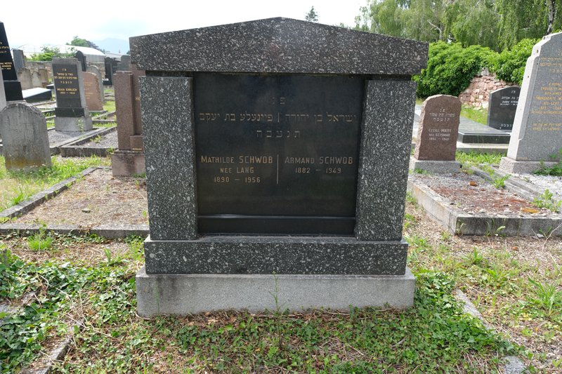 מַצֵּבה פון Schwob Armand