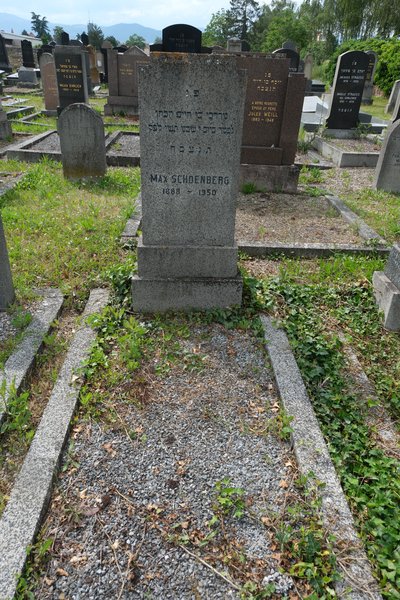 Lápide de Schoenberg Max