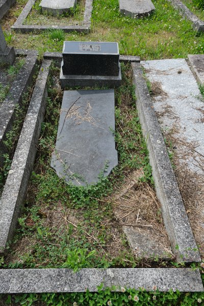 Grabstein von Kahn Basile