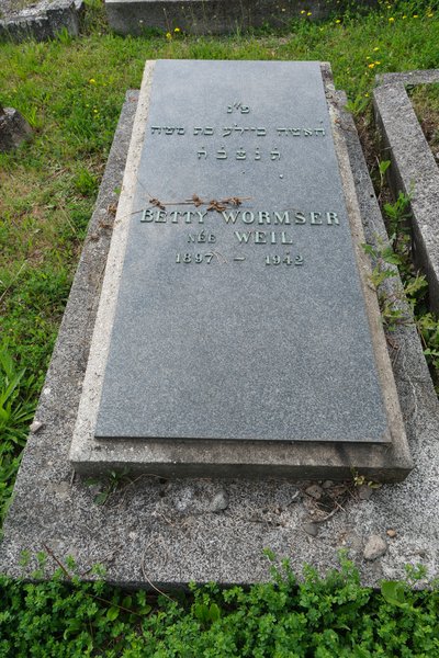 Stèle de Wormser Betty