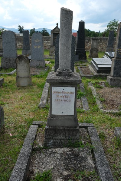 Lápide de Mayer Berthe Fernande
