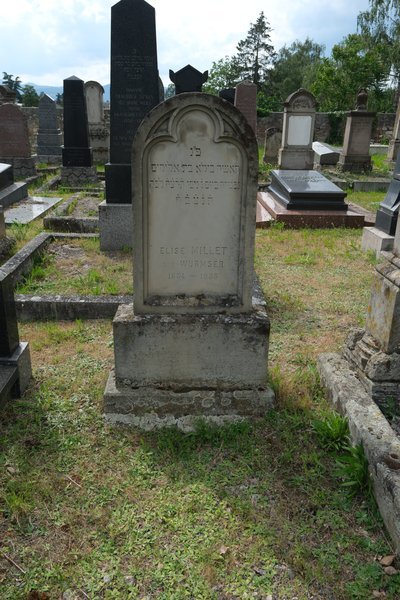 Lápide de Millet Elise