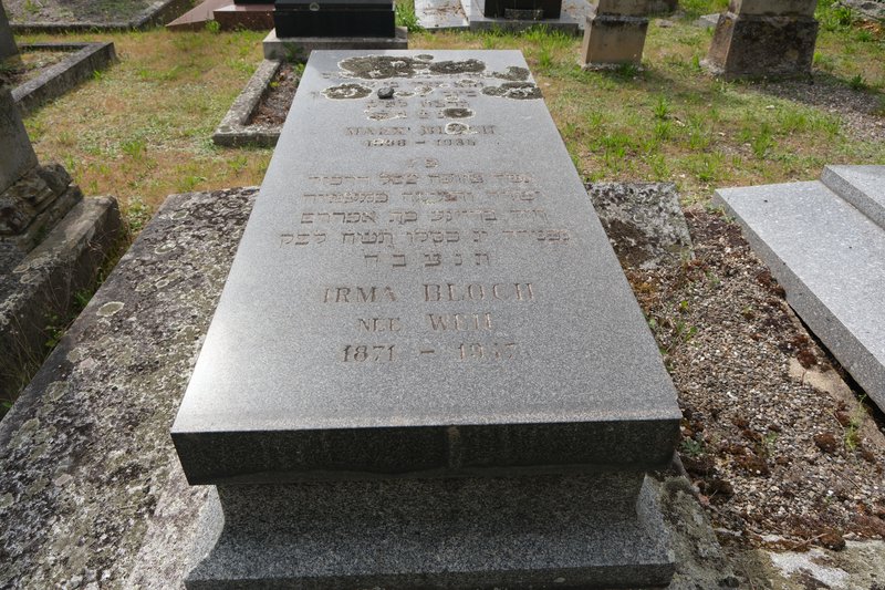 Stèle de Bloch Marx