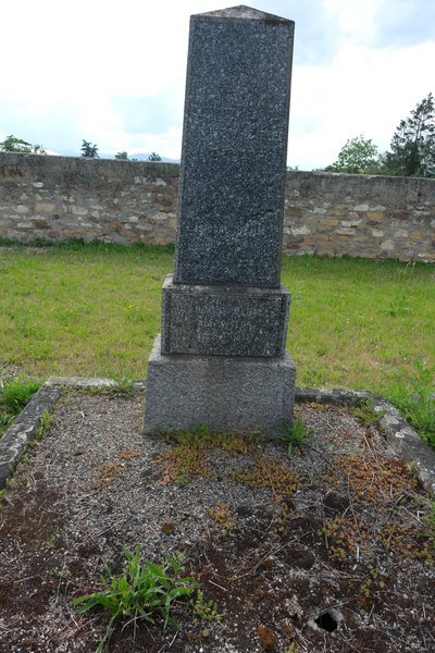 Stèle de Blum Thérèse
