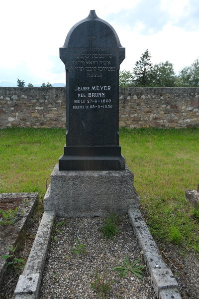 Stèle de Meyer Jeanne