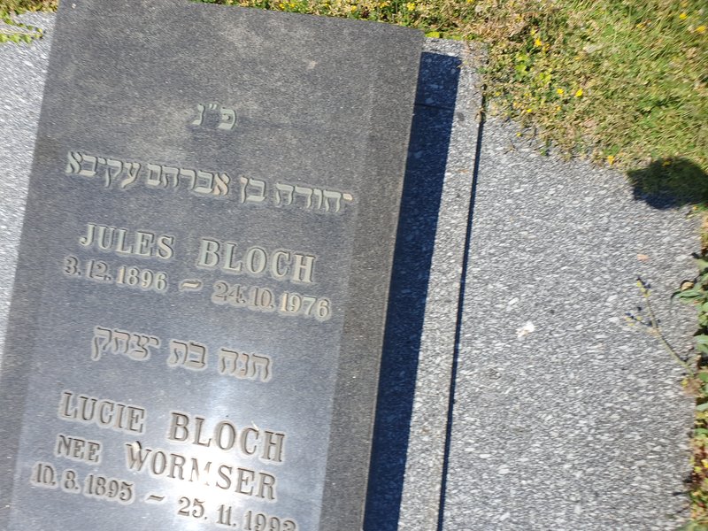 מַצֵּבה פון Bloch Lucie