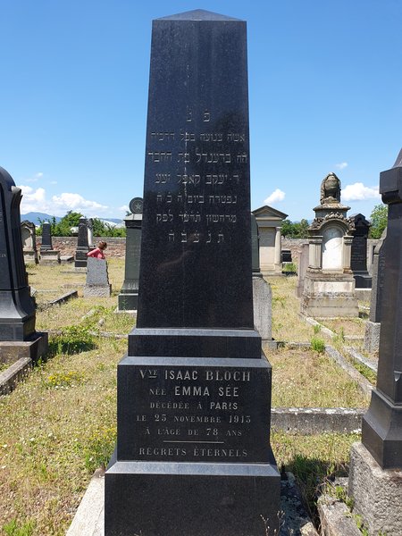 מַצֵּבה פון Bloch Emma