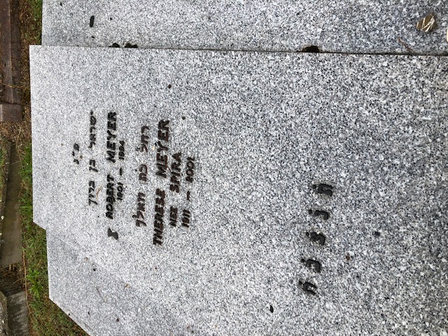 מצבת Meyer Thérèse