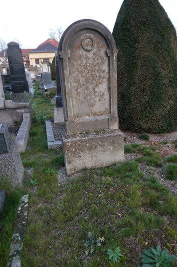 Grabstein von Bloch Eugènie