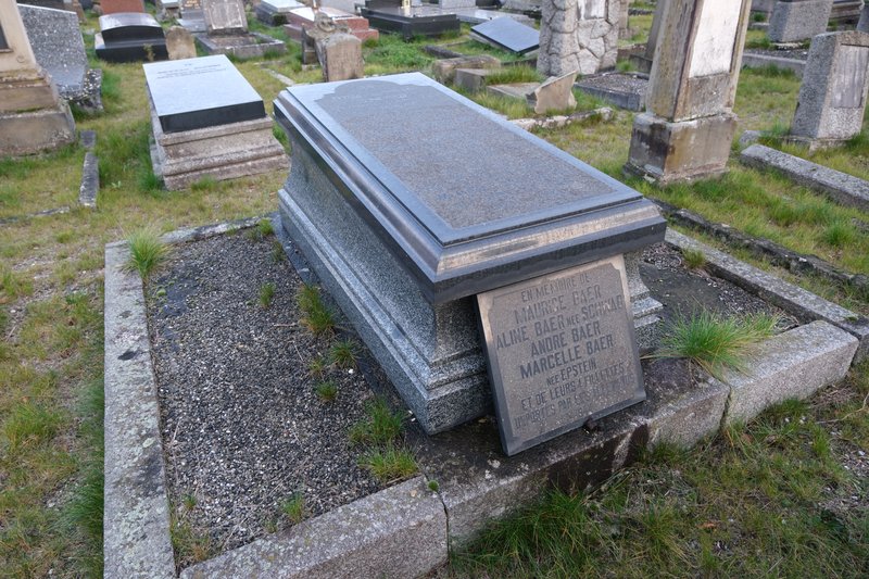 Stèle de Schwab Marie
