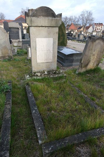 Stèle de Netter Nathan