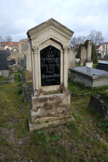 מצבת Weill Heymann