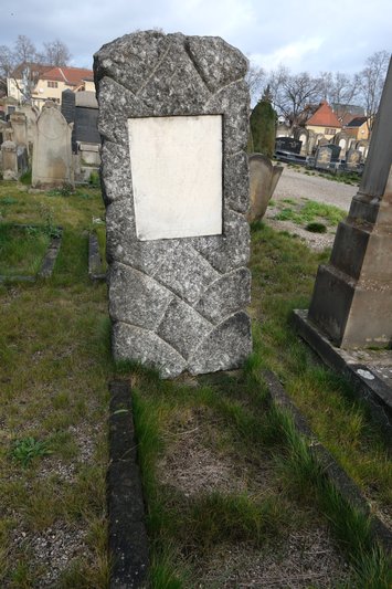 Stèle de Kahn Joséfine Dina