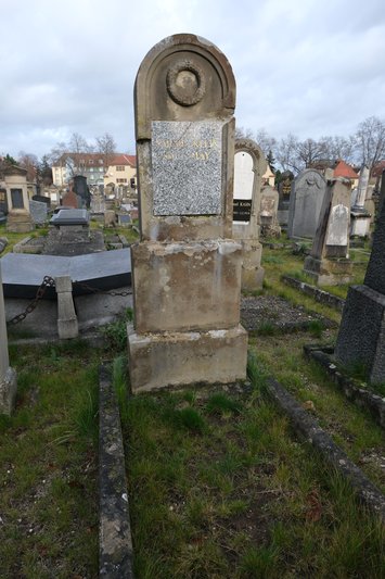 Tombstone of Klein Sarah