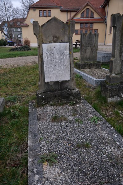 شاهدة قبر Bloch Caroline