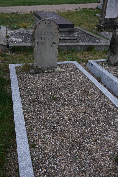Stèle de Lévy Félix