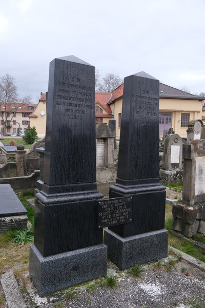 Stèle de Cahn Arthur
