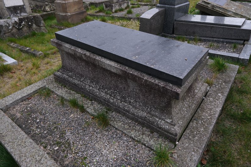 Lápide de Lévy Henriette Eve