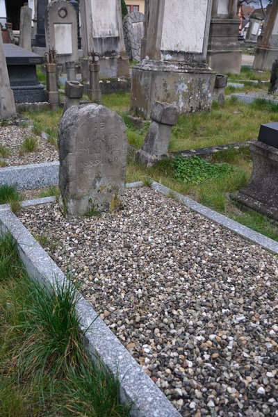 Stèle de Emanuel Jacques