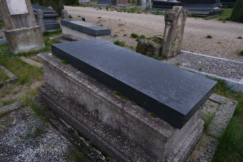 Grabstein von Lévy Estèle