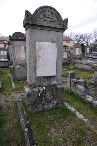 Grabstein von Lichtenauer Jules