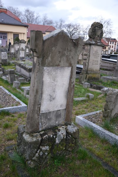 Grabstein von Riemond Régine