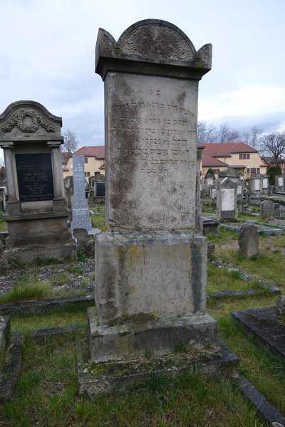 Lápide de Metzger Lucile