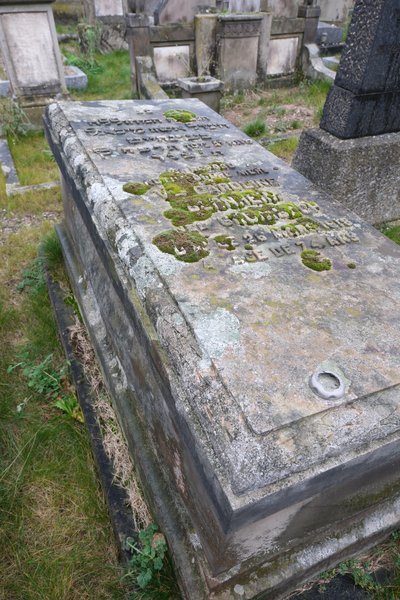 Grabstein von Bernheim Caroline
