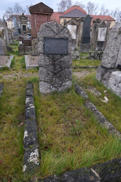 Stèle de Barlewin Caroline