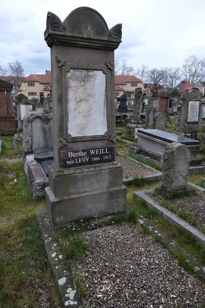 Lápide de Weill Berthe