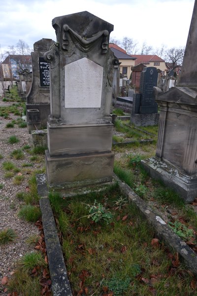 Stèle de Stein Léa