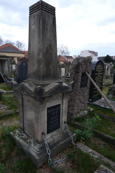 Stèle de Mayer Jules
