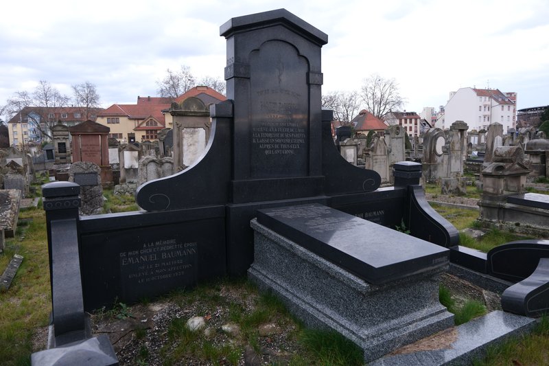 מצבת Baumann Emanuel