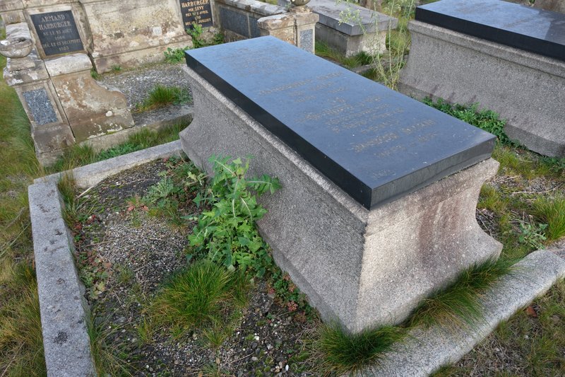 מצבת Klein Josephine