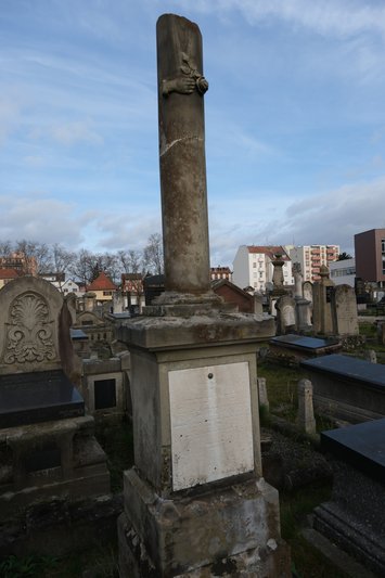 Stèle de Cerf Debora