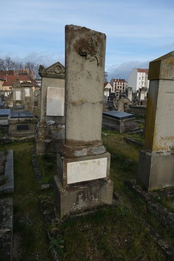 Stèle de Blum Claude