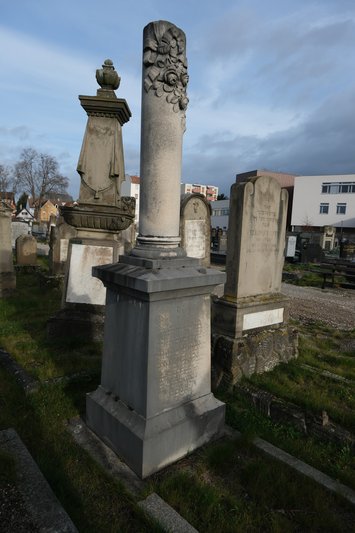 Stèle de Bauer Binyamine