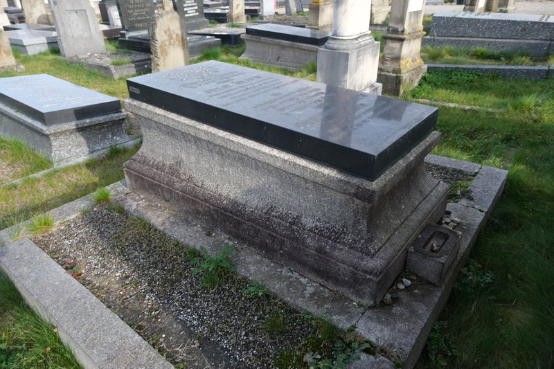 Grabstein von Bloch Célestine