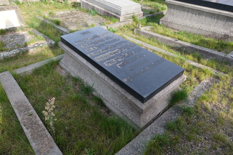 מצבת Meyer Mandel