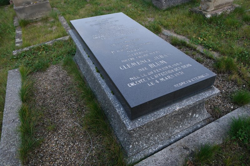 Stèle de Judas Clémence